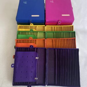 Estuches artesanales de cuero para lápices finos en varios colores