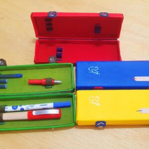 Estuches artesanales de cuero para pluma estilográfica en varios colores